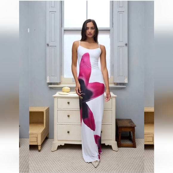 Slip Dress | Pearl Lily Floral - Picture 3 of 6